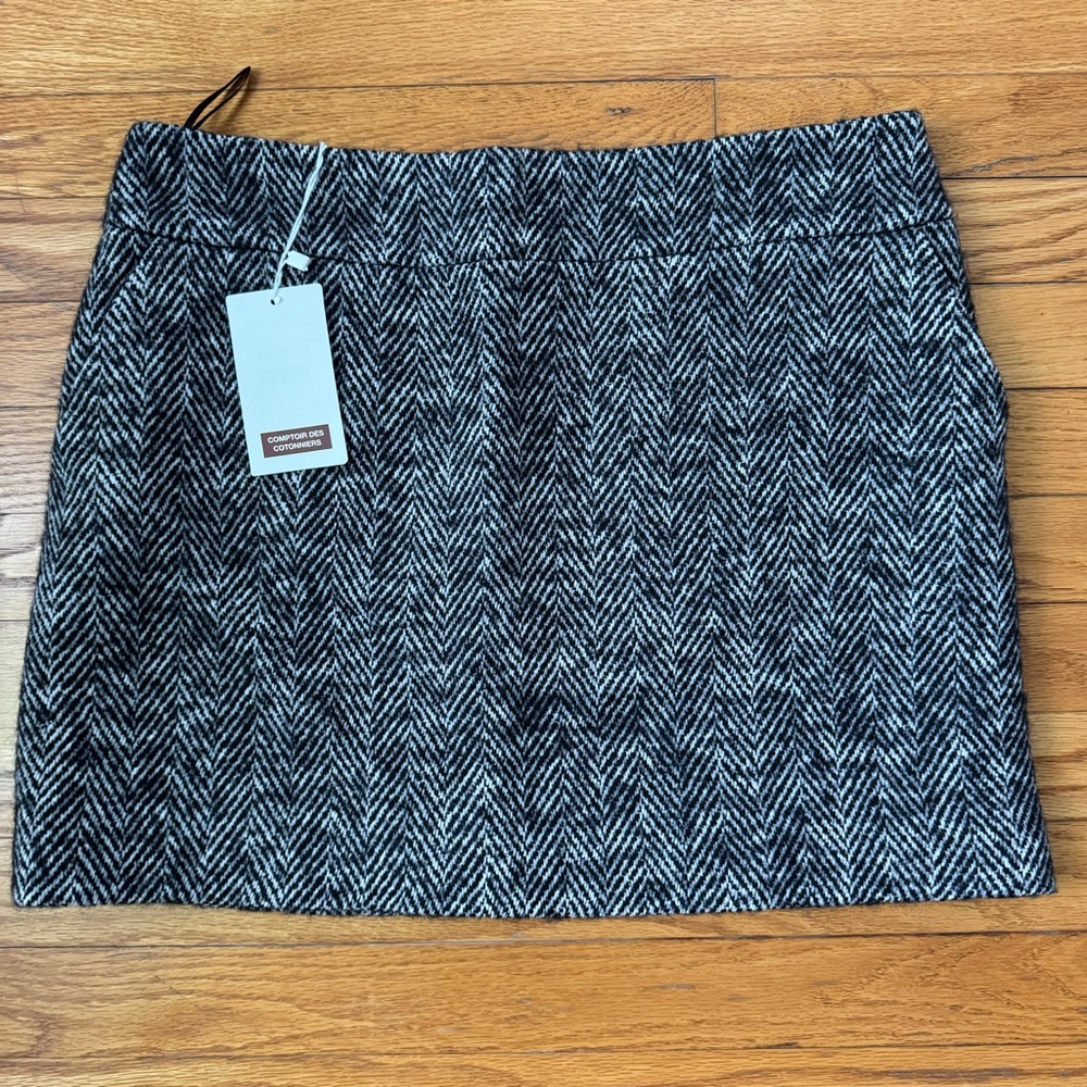 Comptoir Des Cotonniers
Wool Mini Skirt‎ Black and White Size M